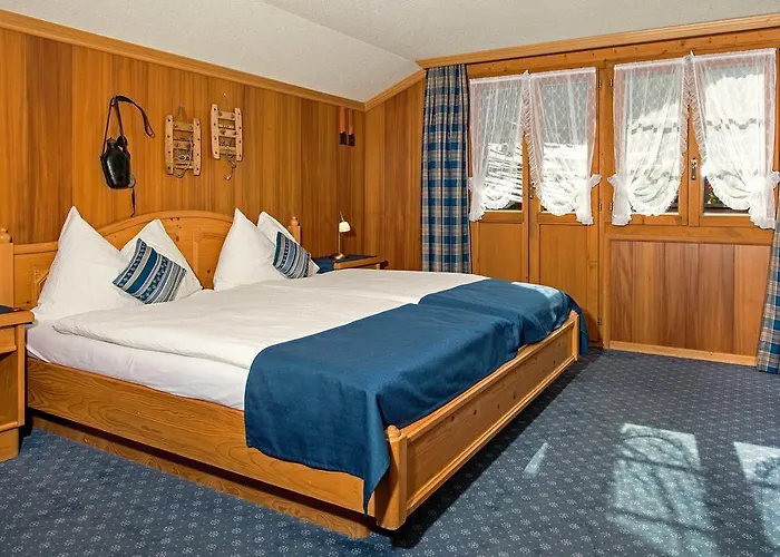 Dufour Alpin Superior 2*